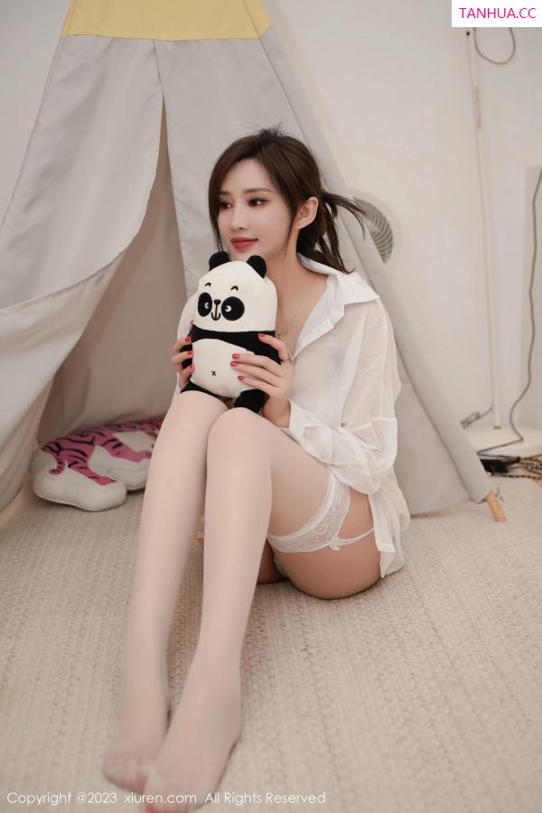 周妍希 奶瓶土肥圆 [XiuRen]高清写真图 2023.11.16 No.7672 Carol周妍希 美腿丝袜第7张图片